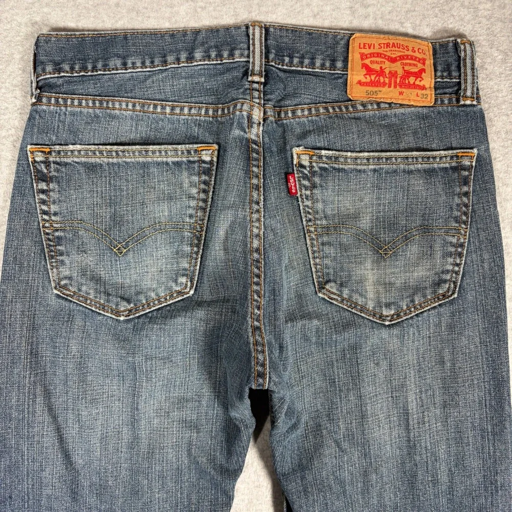 Levi's 505 Regular Fit Jeans Mens 31x32 Blue Denim Straight Leg Pants